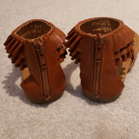 Girls Ruffle Sandals - Picture 4 of 6